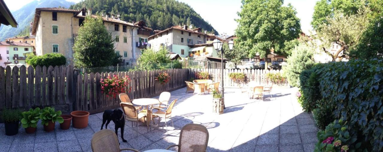Albergo Garni Cavento 핀졸로 외부 사진