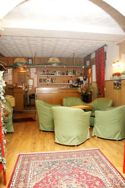 Albergo Garni Cavento 핀졸로 외부 사진
