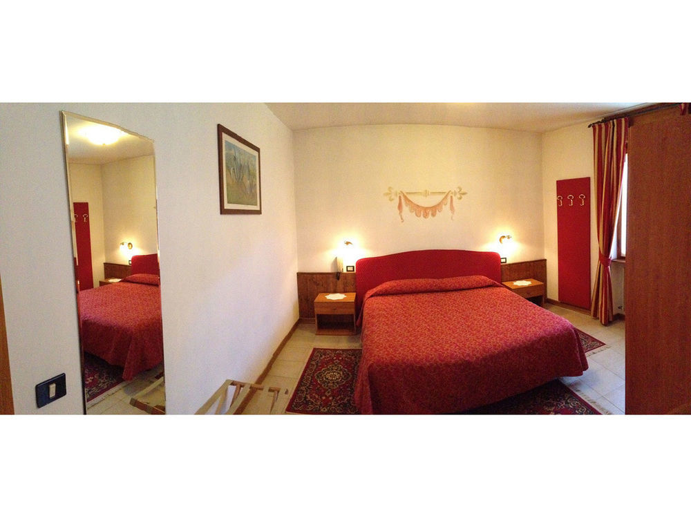 Albergo Garni Cavento 핀졸로 외부 사진