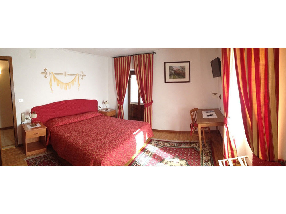 Albergo Garni Cavento 핀졸로 외부 사진