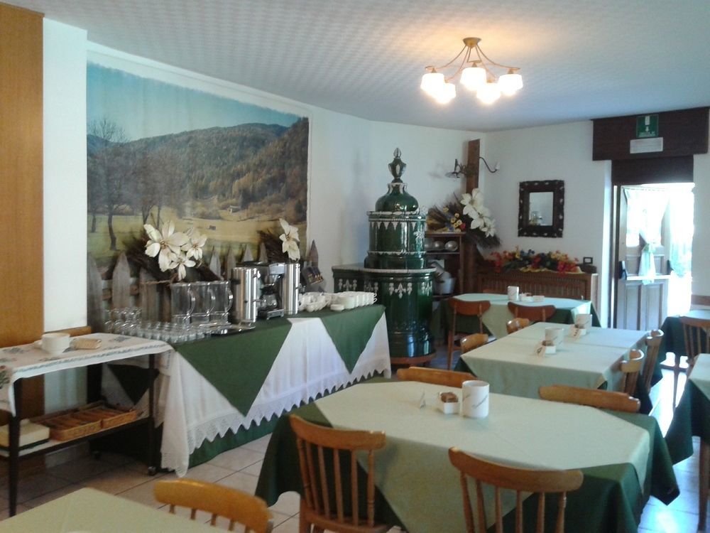 Albergo Garni Cavento 핀졸로 외부 사진