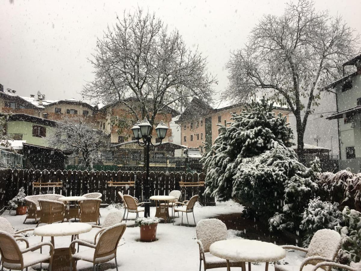 Albergo Garni Cavento 핀졸로 외부 사진